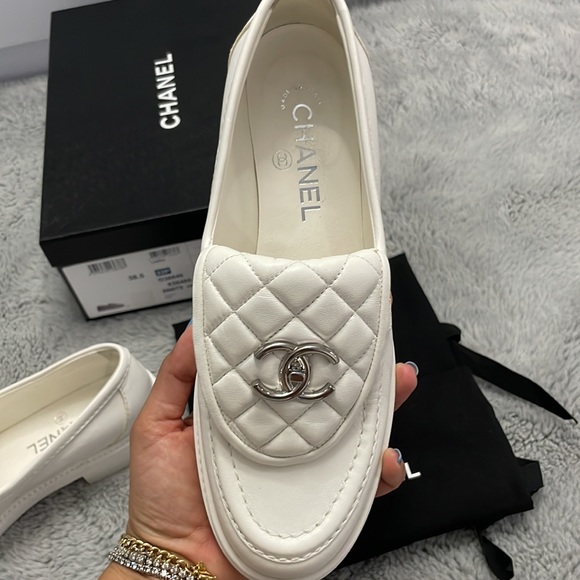 Chanel Classic Interlocking White Loafers - Picture 7 of 9